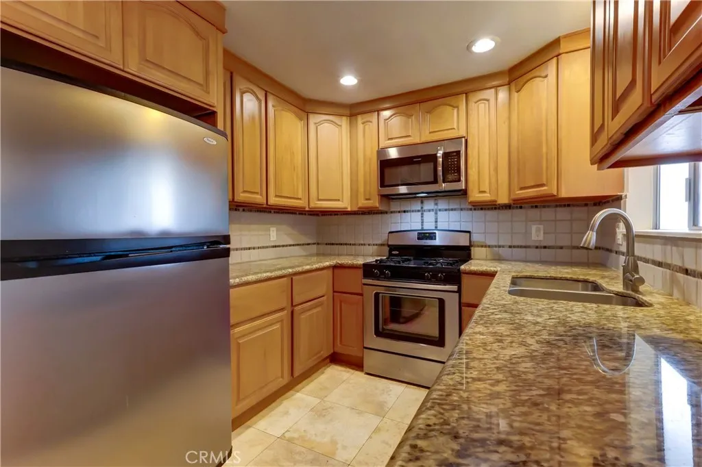 2501 W Redondo Beach Boulevard 306, Gardena, California 90249 home-pic-1